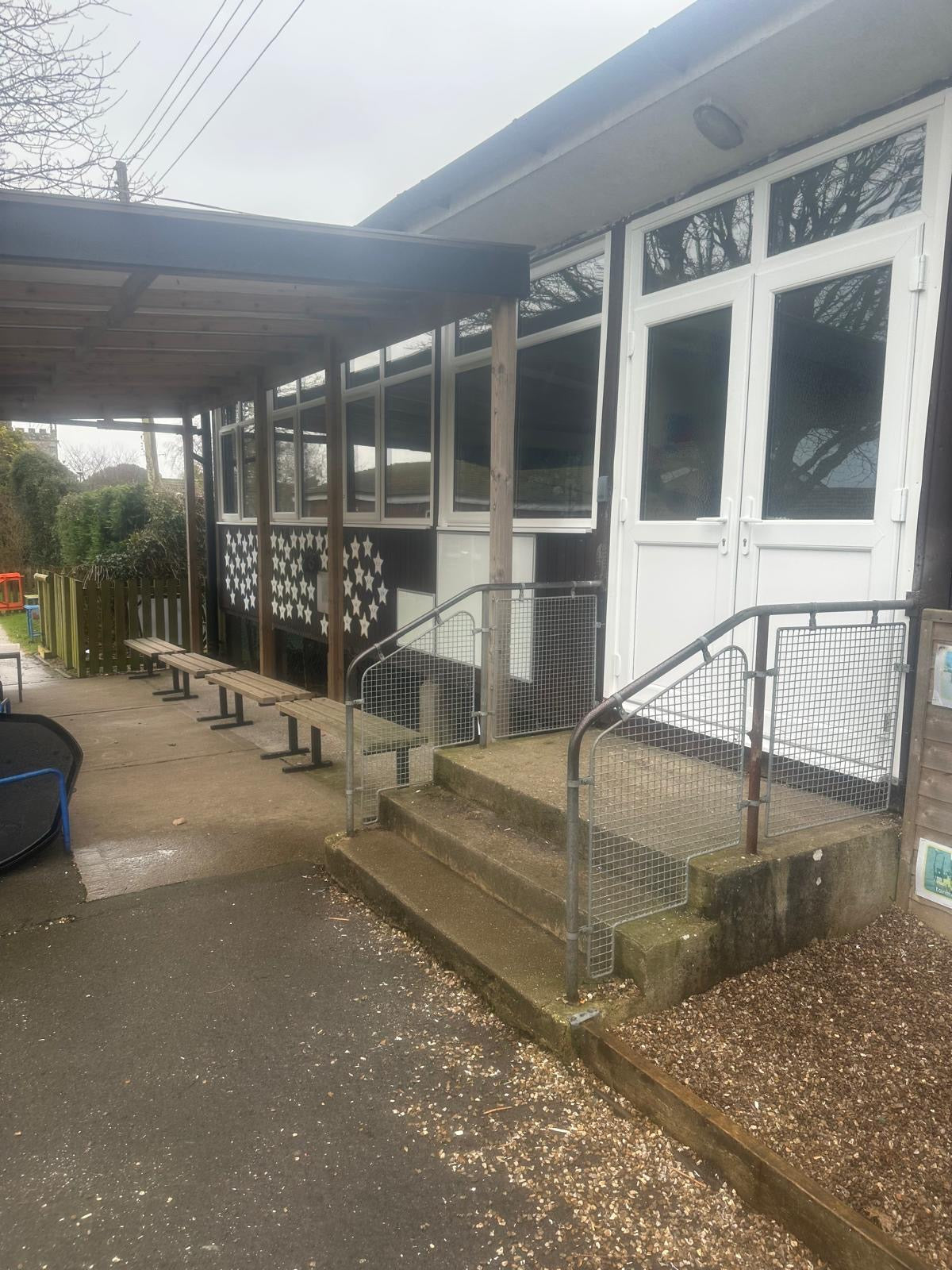 Manor Court Primary School