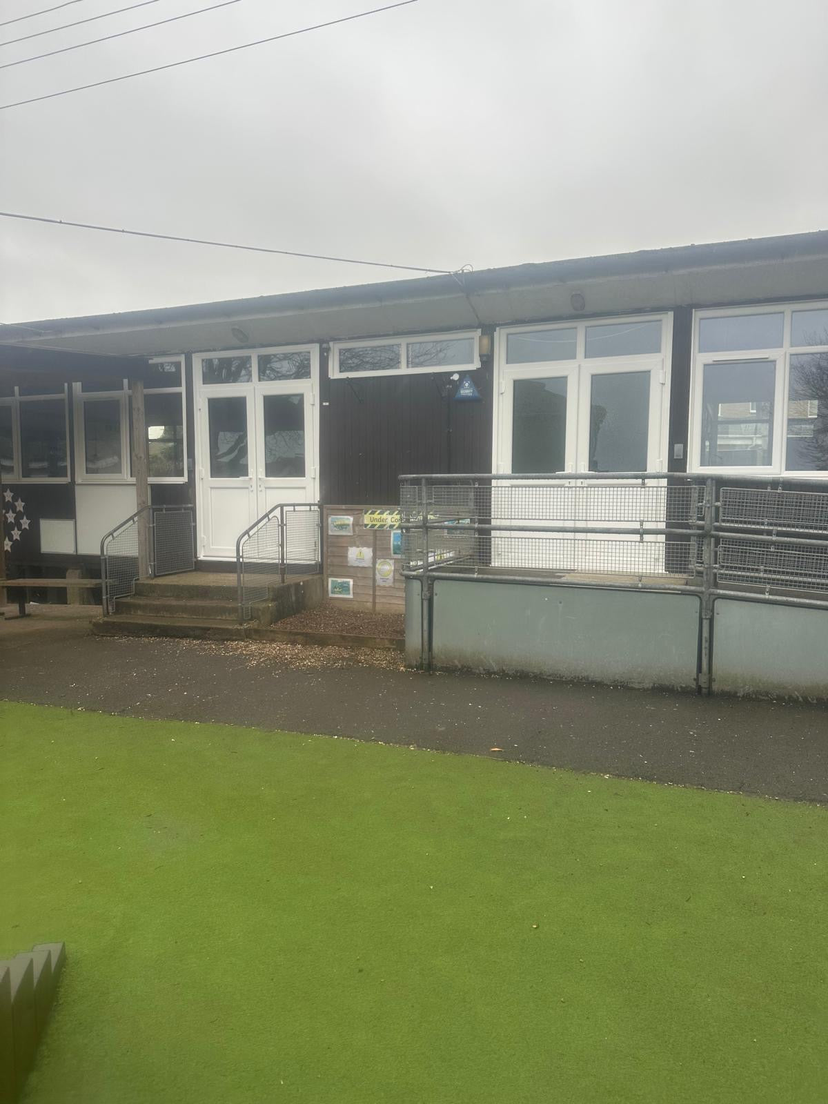 Manor Court Primary School